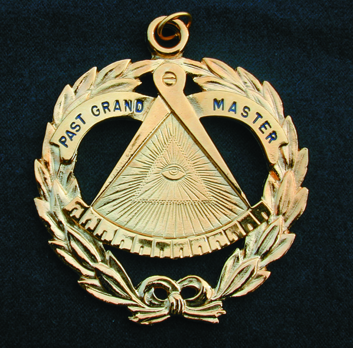 DISCOVERED: Stunning 1880 Masonic Grand Master's Gold Jewel – One of the  Largest in the World